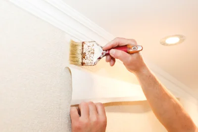 Pose de papier peint à Breteuil — revêtements muraux et toiles de verre